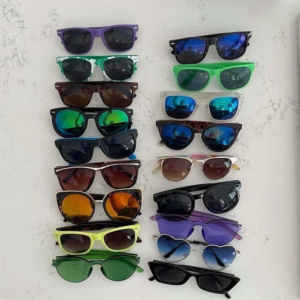 Sunglasses, 18 pairs